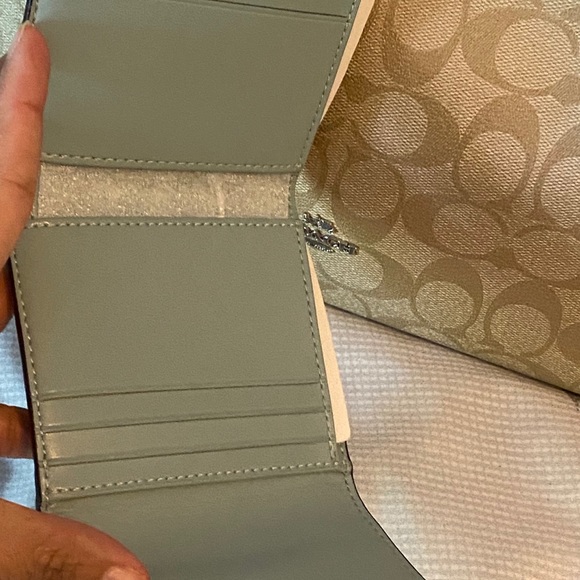 Coach mia shoulder bag with matching wallet - Picture 3 of 8